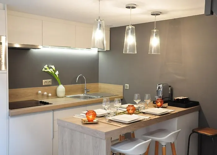 里尔a区 - 城市别墅公寓 *